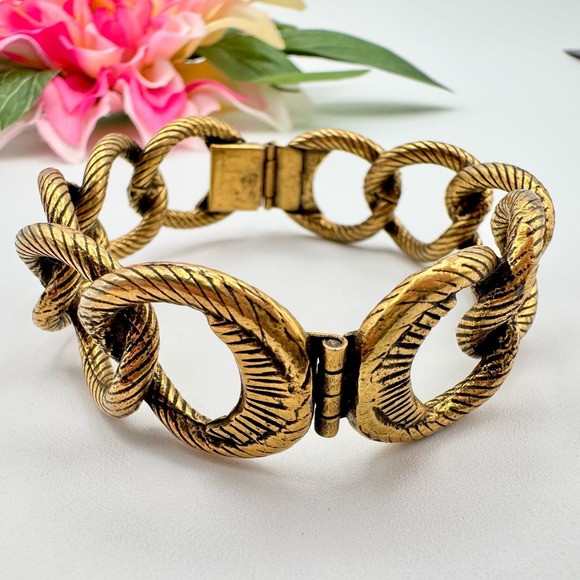 Vintage Etched Rope Cable Link Hinge Bangle Bracelet Gold Tone Plated - Picture 6 of 17